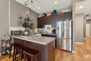 W Huron St Unit 2R-0206-004