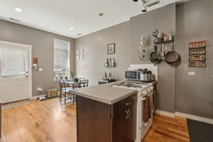 W Huron St Unit 2R-0206-007