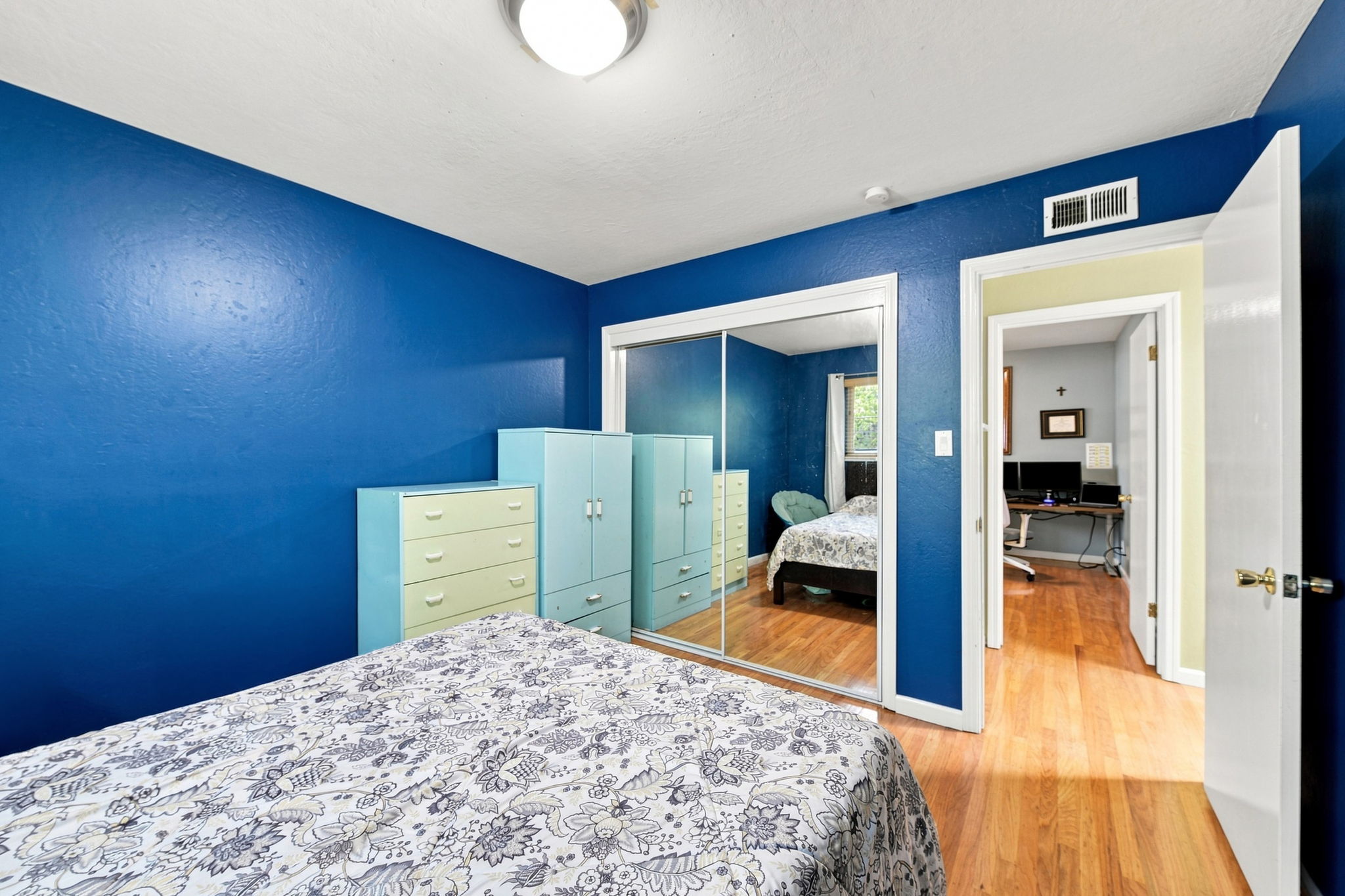 032_F8_1464 Hillsdale Ave