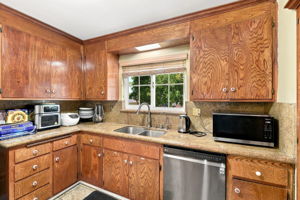 016_F8_1464 Hillsdale Ave