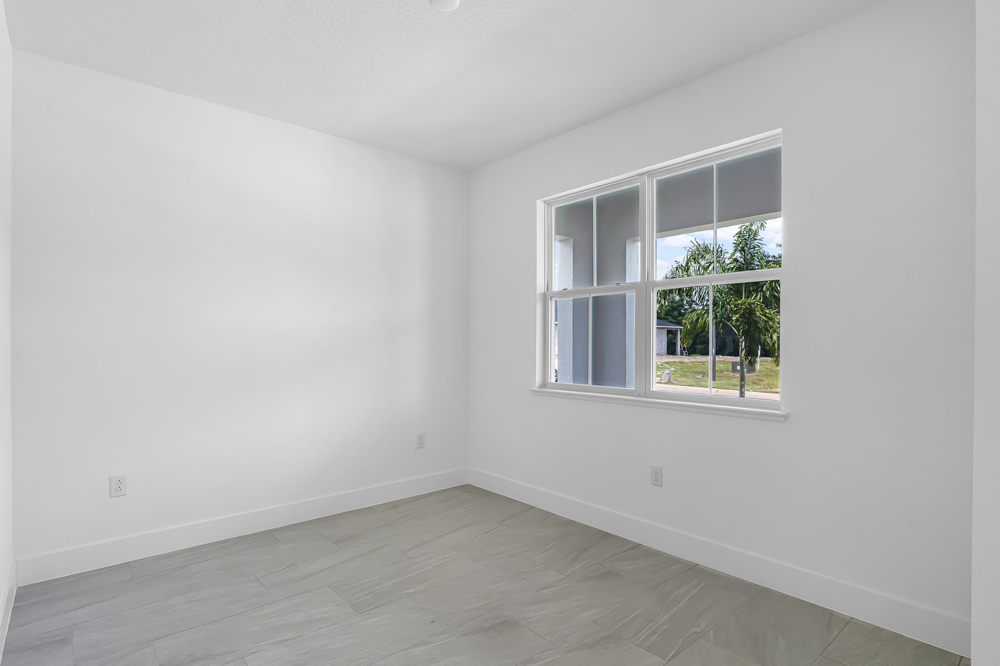 Office/ Flex Room- 1st floor