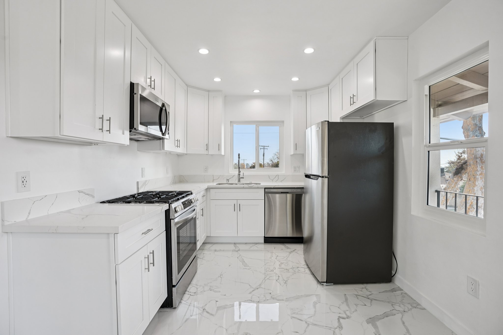 Allen Ave-S2112-006.jpg