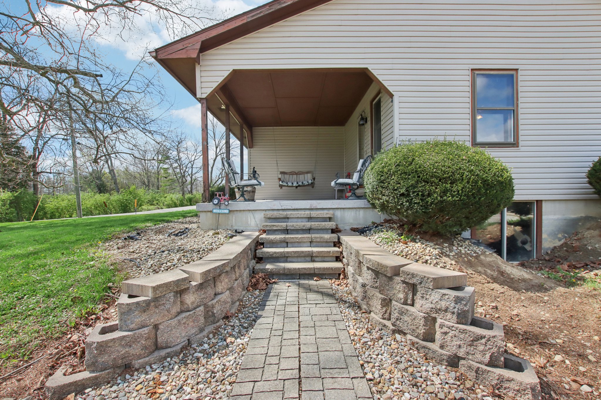 E Vandalia Rd-S0604-005.jpg