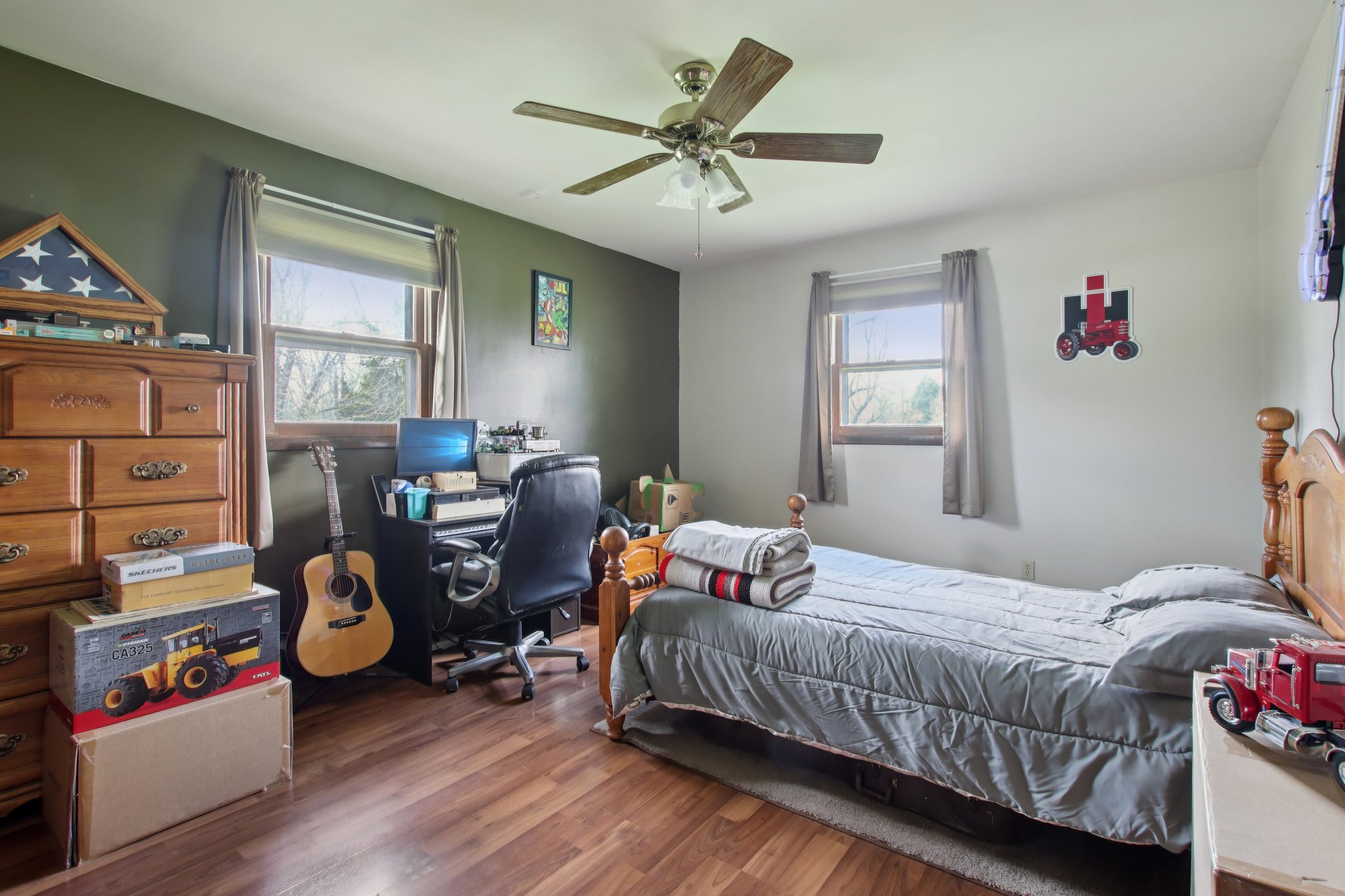 E Vandalia Rd-S0604-018.jpg