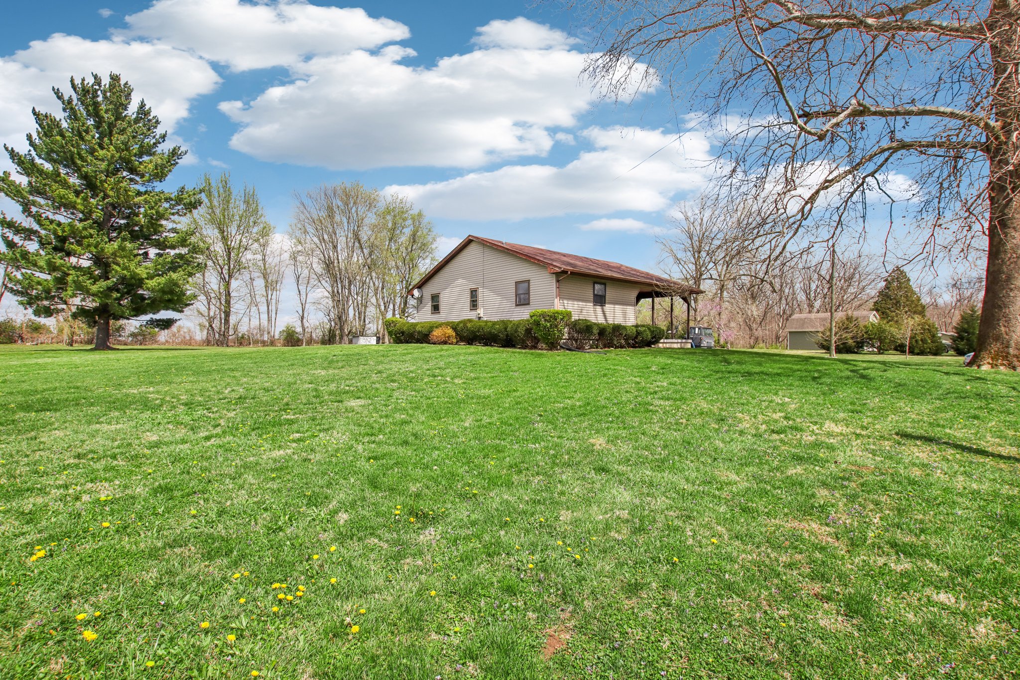 E Vandalia Rd-S0604-023.jpg