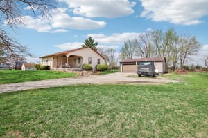 E Vandalia Rd-S0604-002.jpg