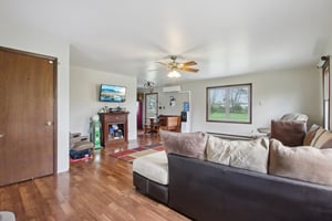 E Vandalia Rd-S0604-007.jpg