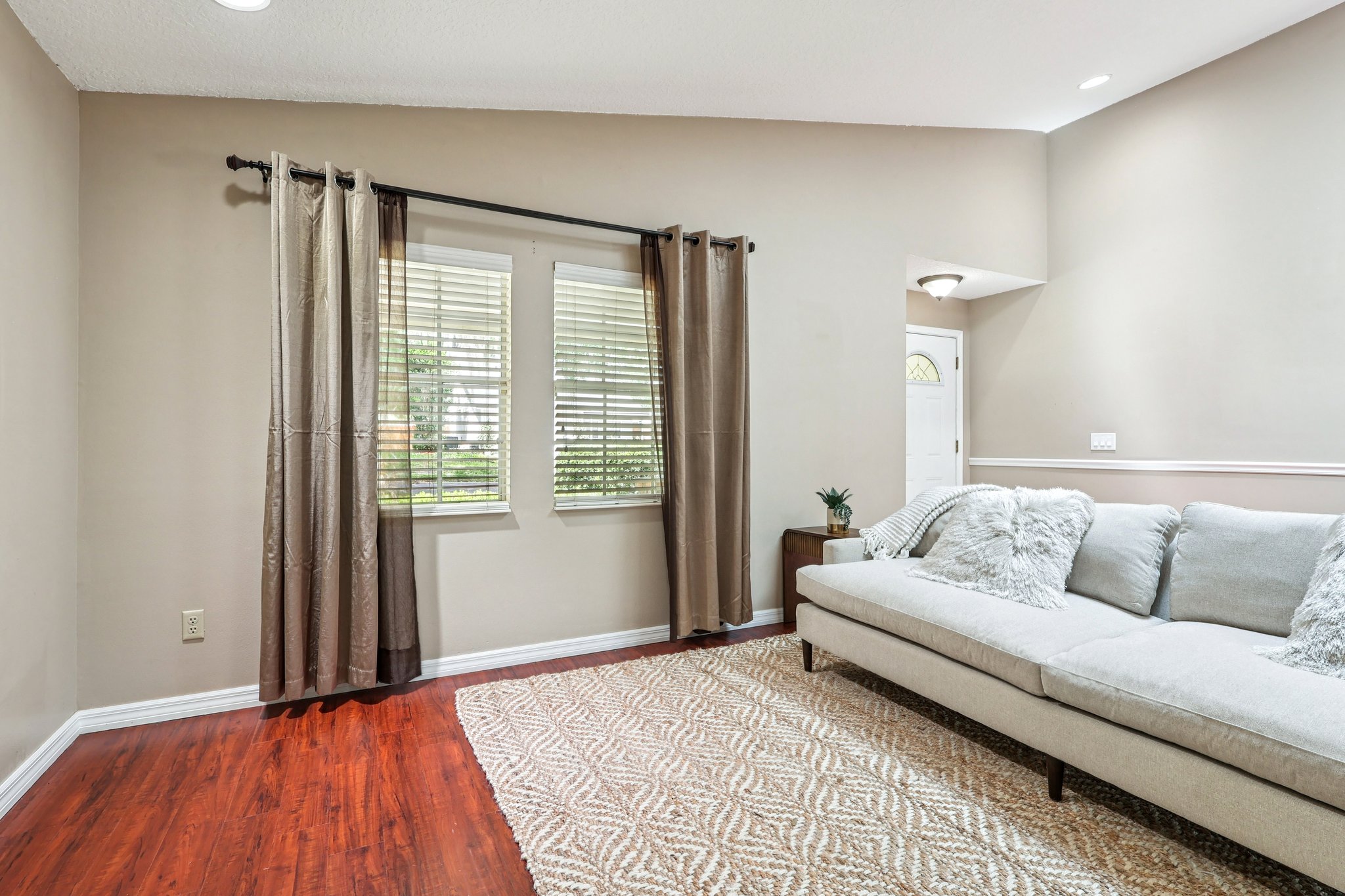 Auburn Green Loop-S2004-011.jpg