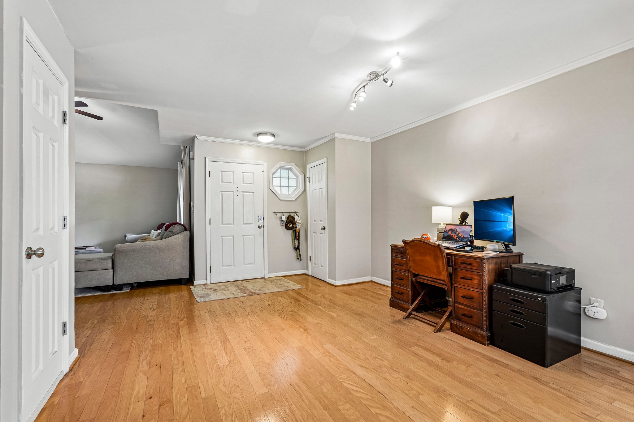 Briarwood Rd NE-S1807-015.jpg