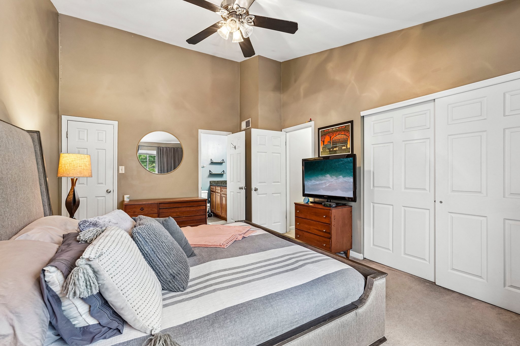 Briarwood Rd NE-S1807-026.jpg