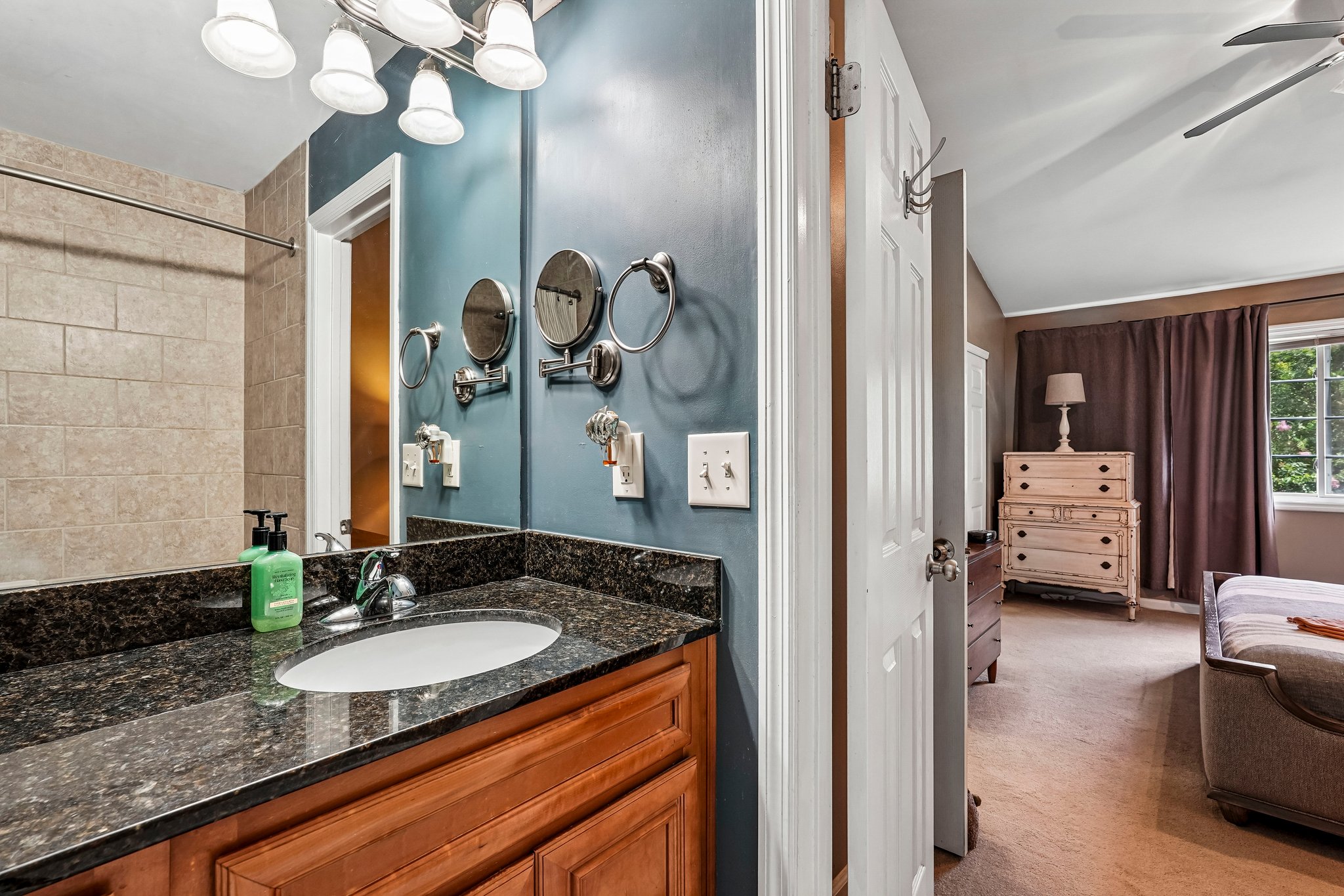 Briarwood Rd NE-S1807-030.jpg