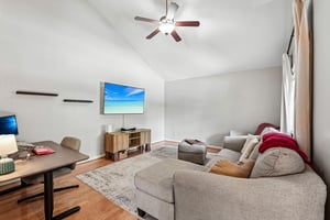 Briarwood Rd NE-S1807-003.jpg
