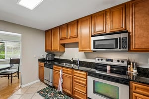 Briarwood Rd NE-S1807-011.jpg