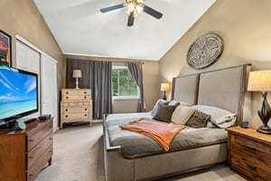 Briarwood Rd NE-S1807-027.jpg