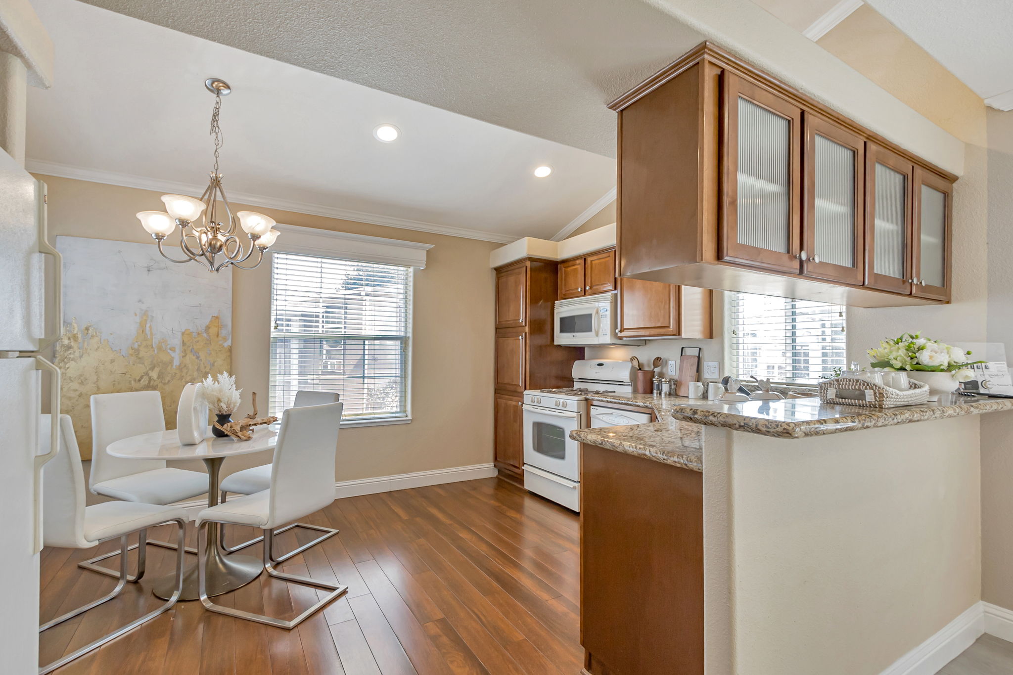 014_ 14685 Oka Rd 11  Los