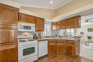 012_ 14685 Oka Rd 11  Los