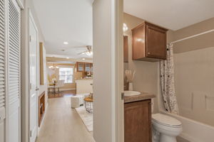 018_ 14685 Oka Rd 11  Los