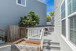 034_ 14685 Oka Rd 11  Los