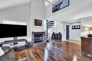 Foyer/Living Room