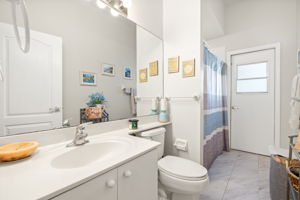 Guest Bathroom 2