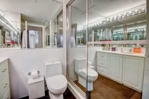 15th St NE 2C -017