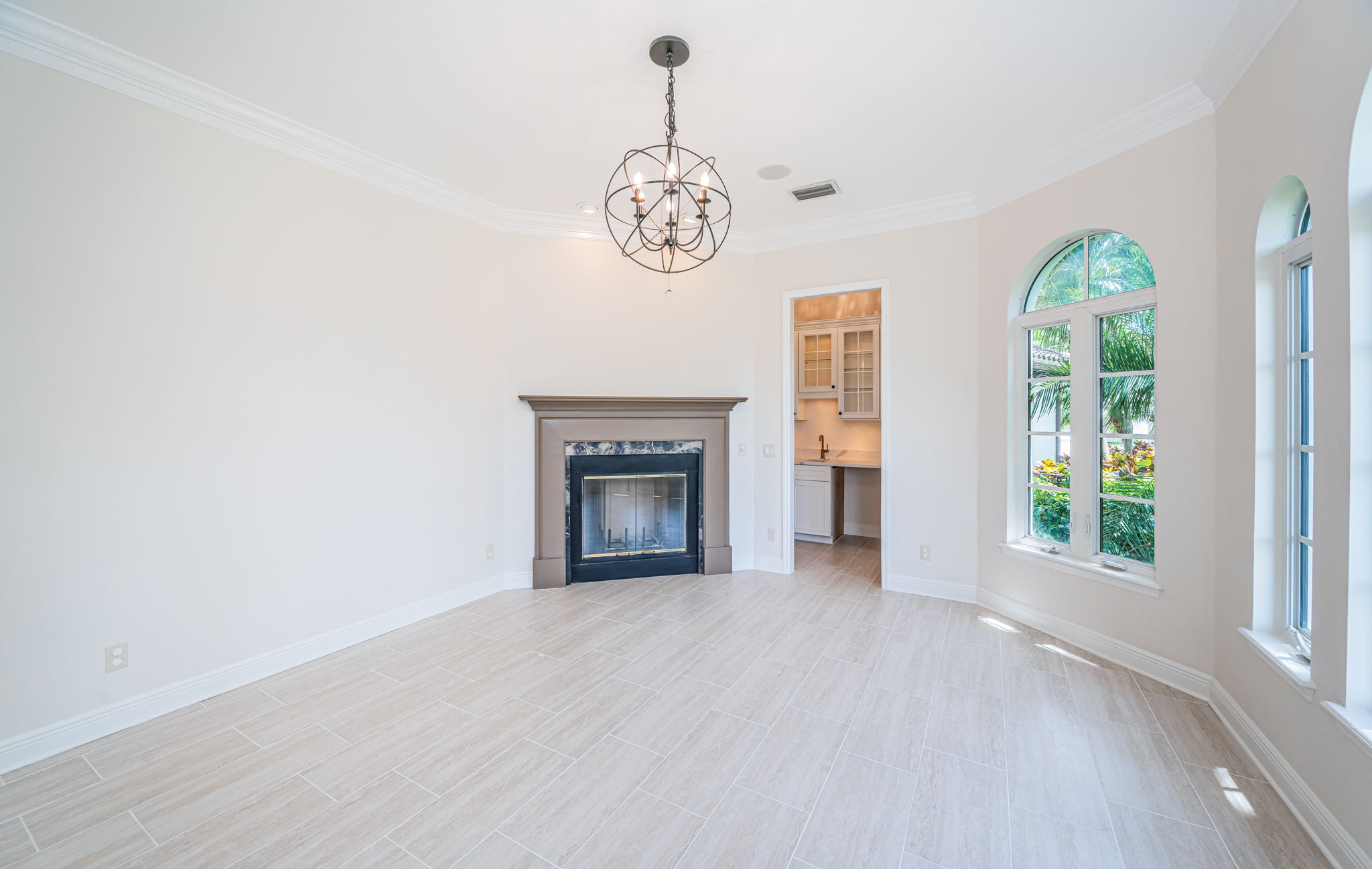 Dining Room2-2