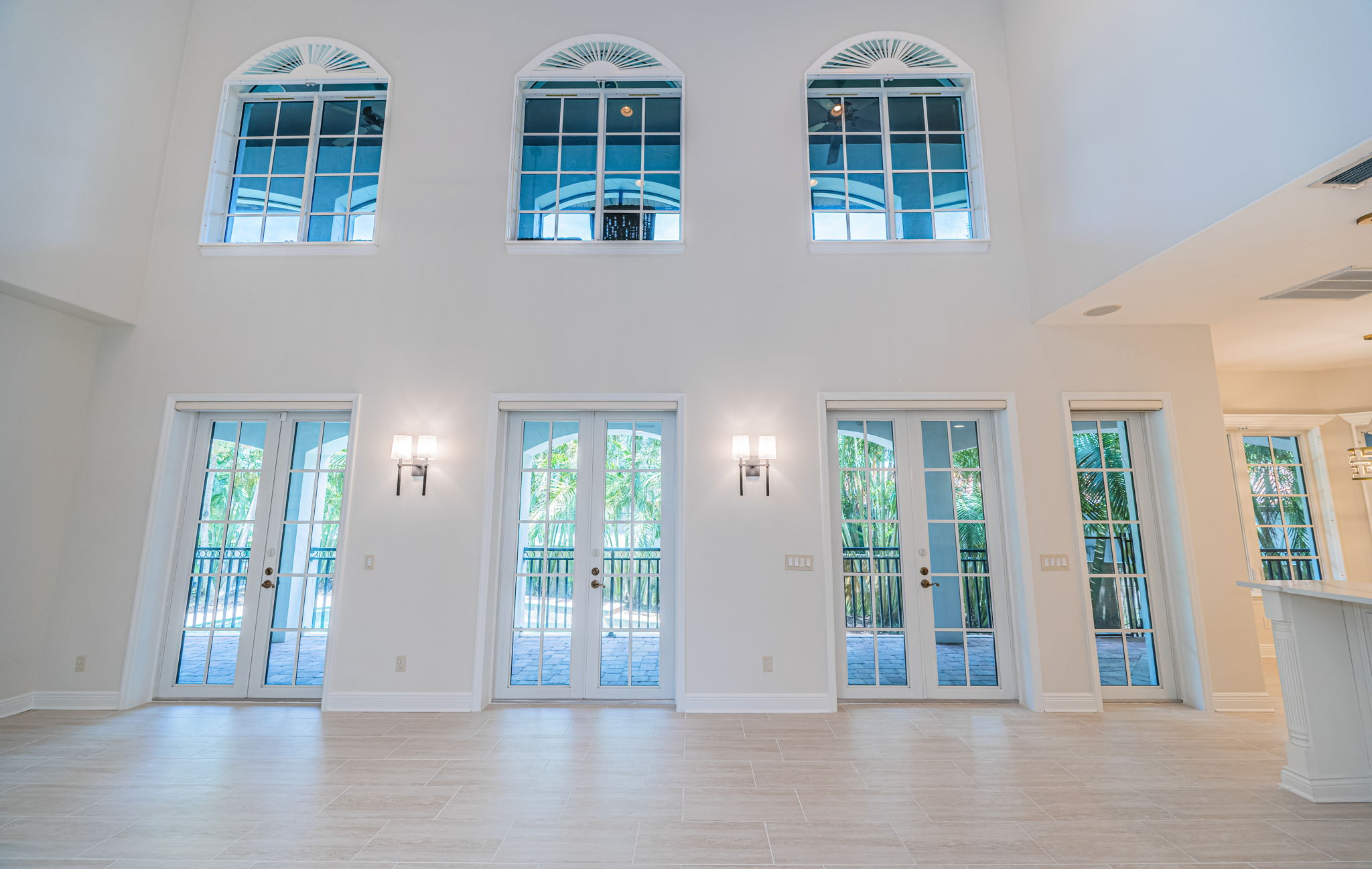 Family Room4-2