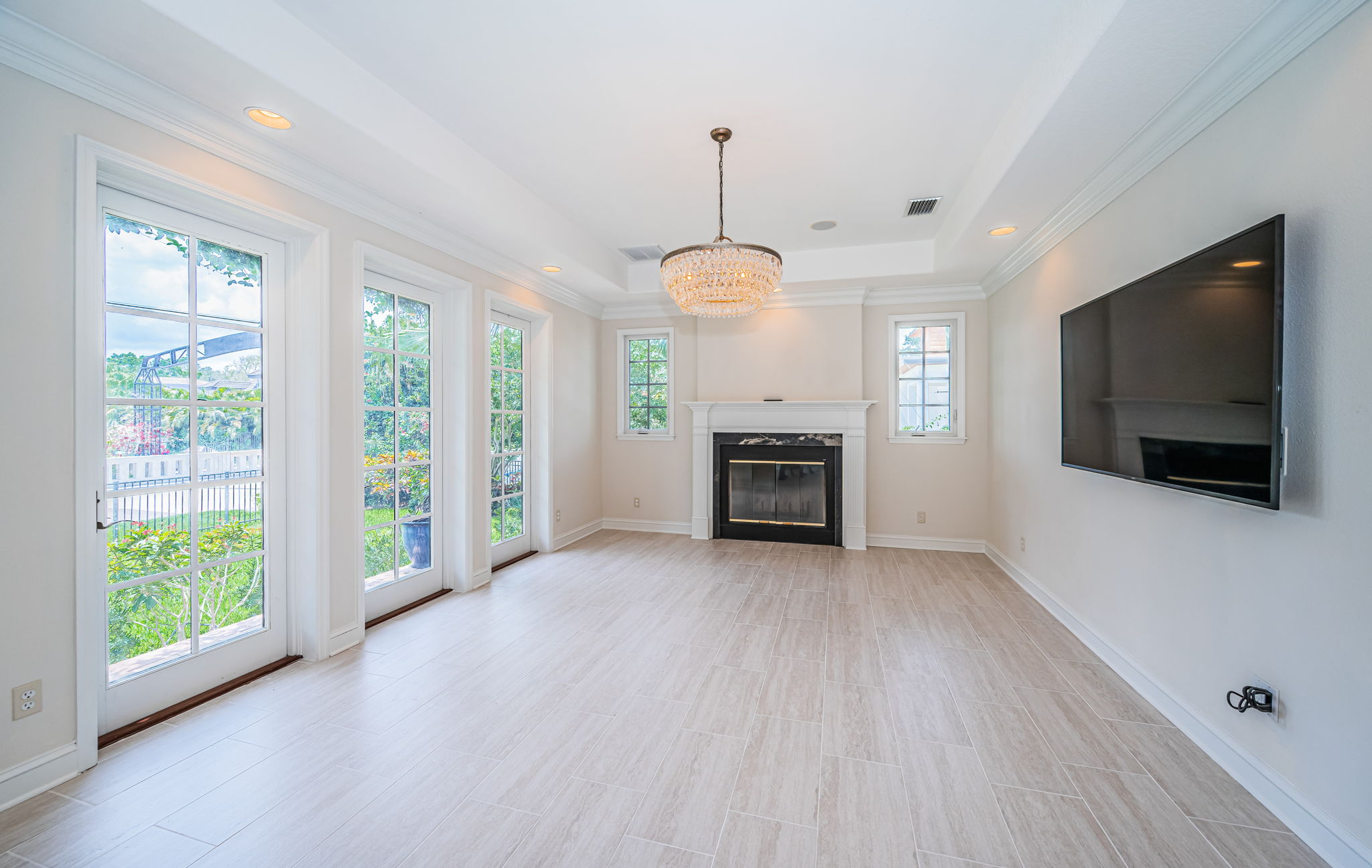 Living Room1-2