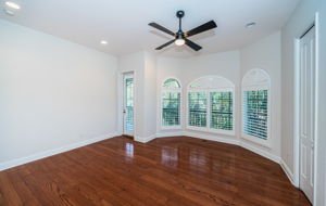 Upper Level Bedroom2a