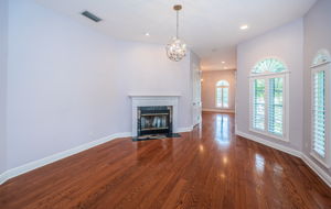 Upper Level Bedroom3e