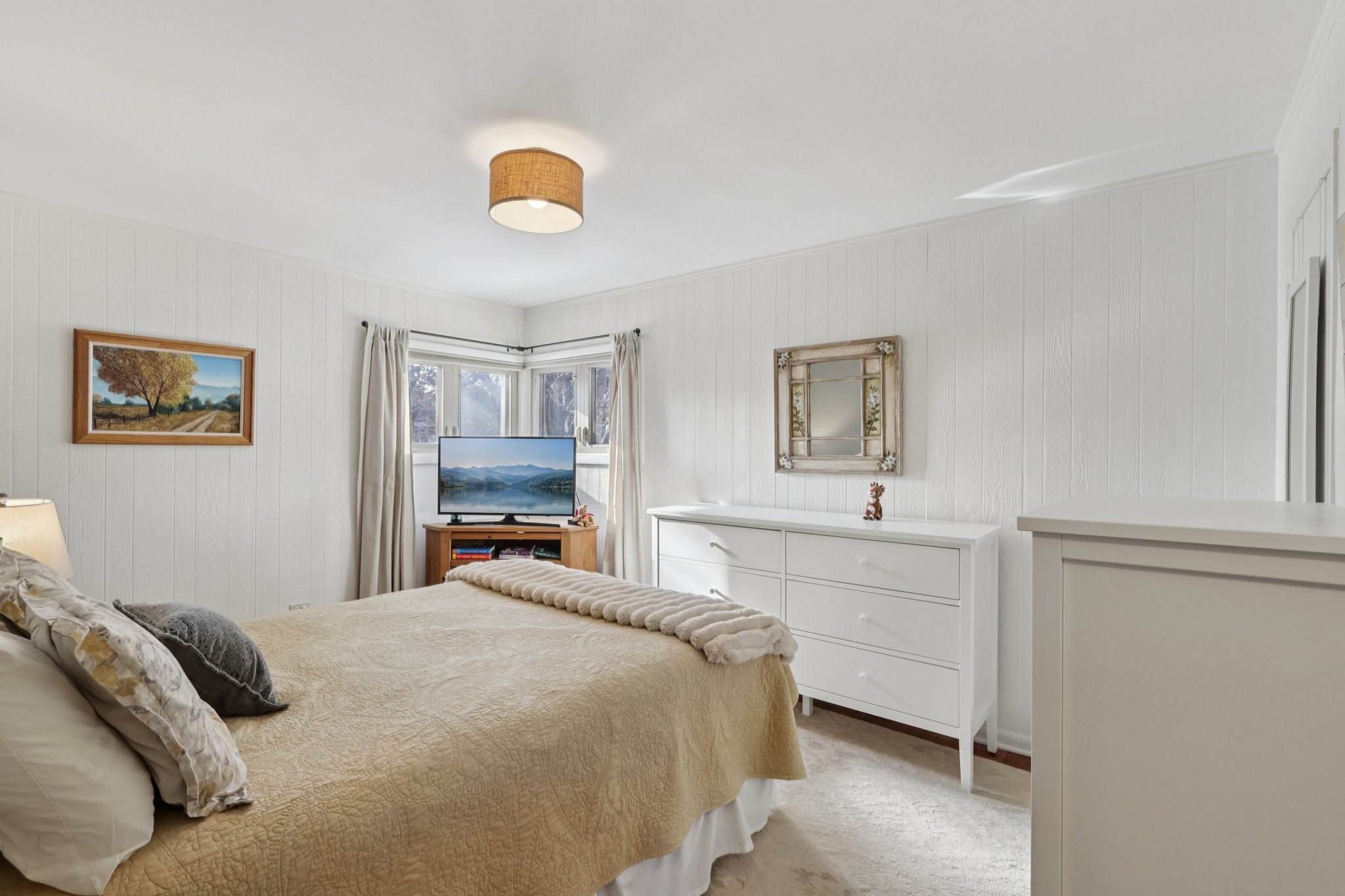 Chicago Ave-S1612-018.jpg