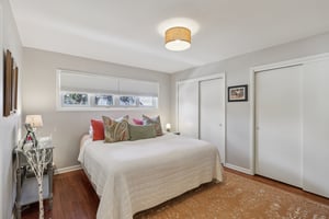 Chicago Ave-S1612-013.jpg