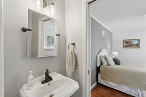 Chicago Ave-S1612-016.jpg