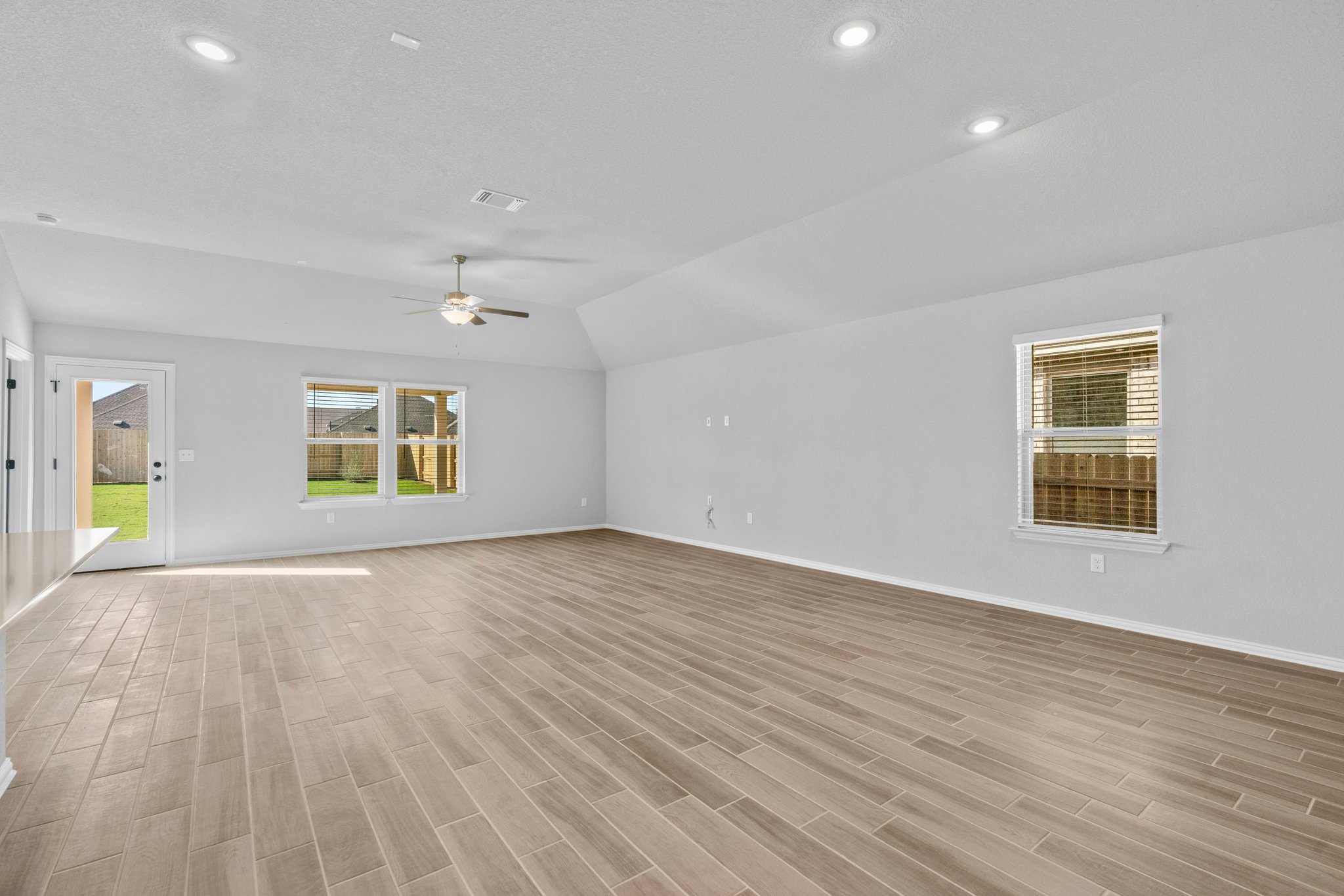 147 Hackberry Ln, Bastrop, TX 78602, USA Photo 11