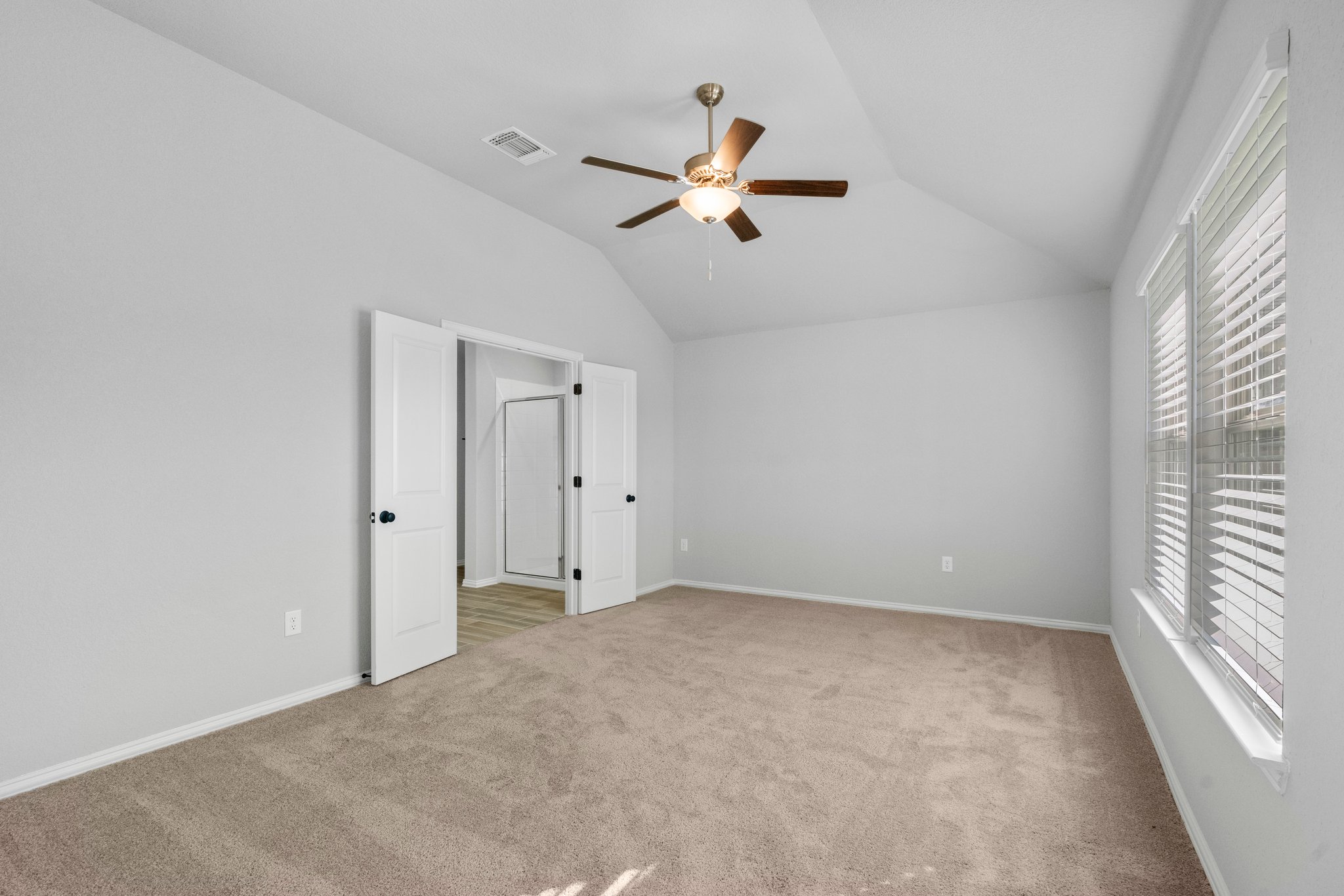 147 Hackberry Ln, Bastrop, TX 78602, USA Photo 12