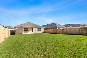 147 Hackberry Ln, Bastrop, TX 78602, USA Photo 22