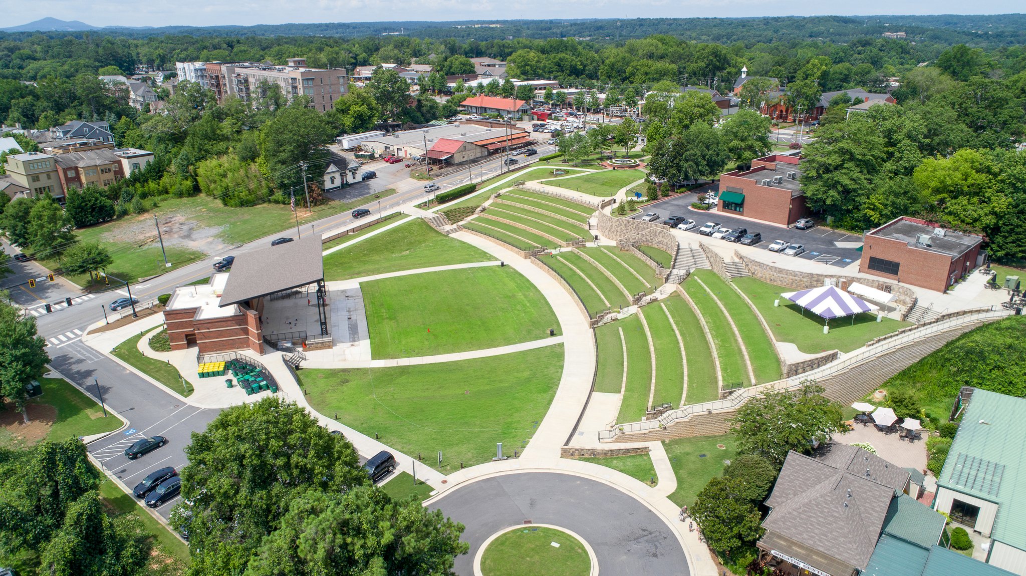 View of the amphitheater where you can attend concerts.