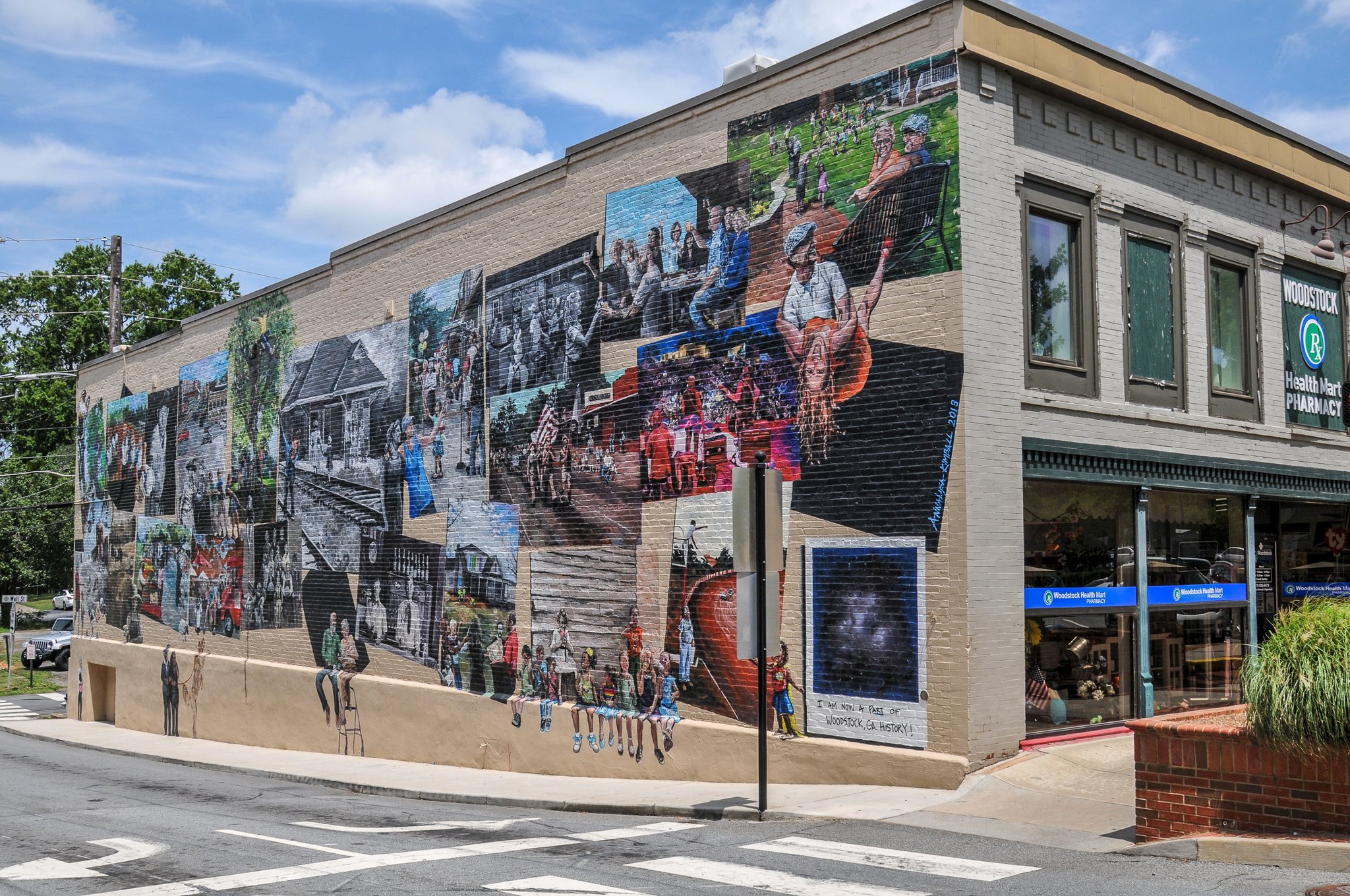 A beautiful mural adorns the streets of downtown Woodstock