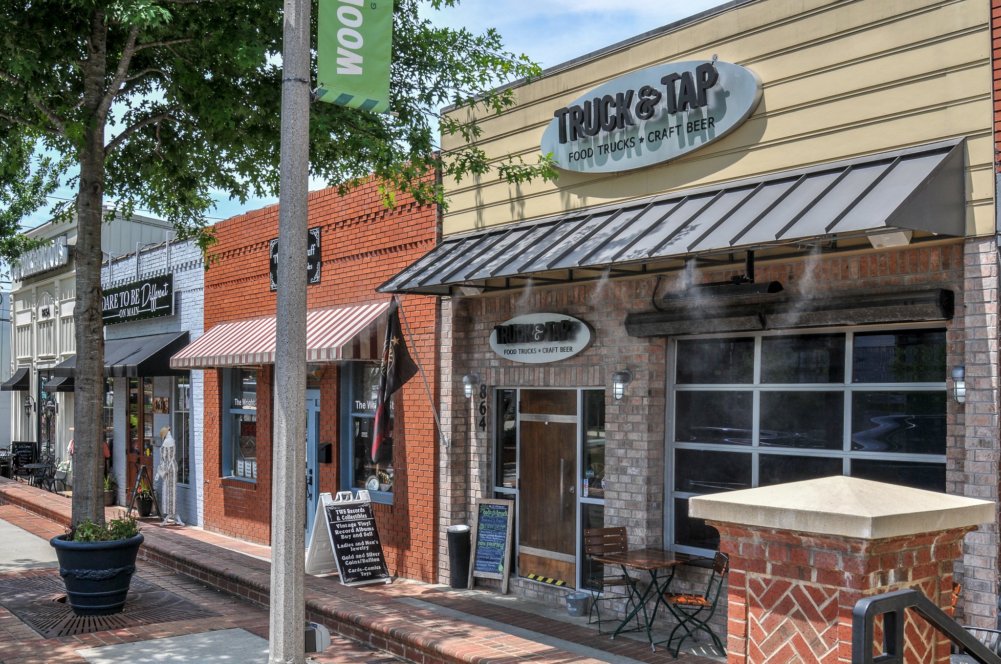 The many shops and restaurants in downtown Woodstock