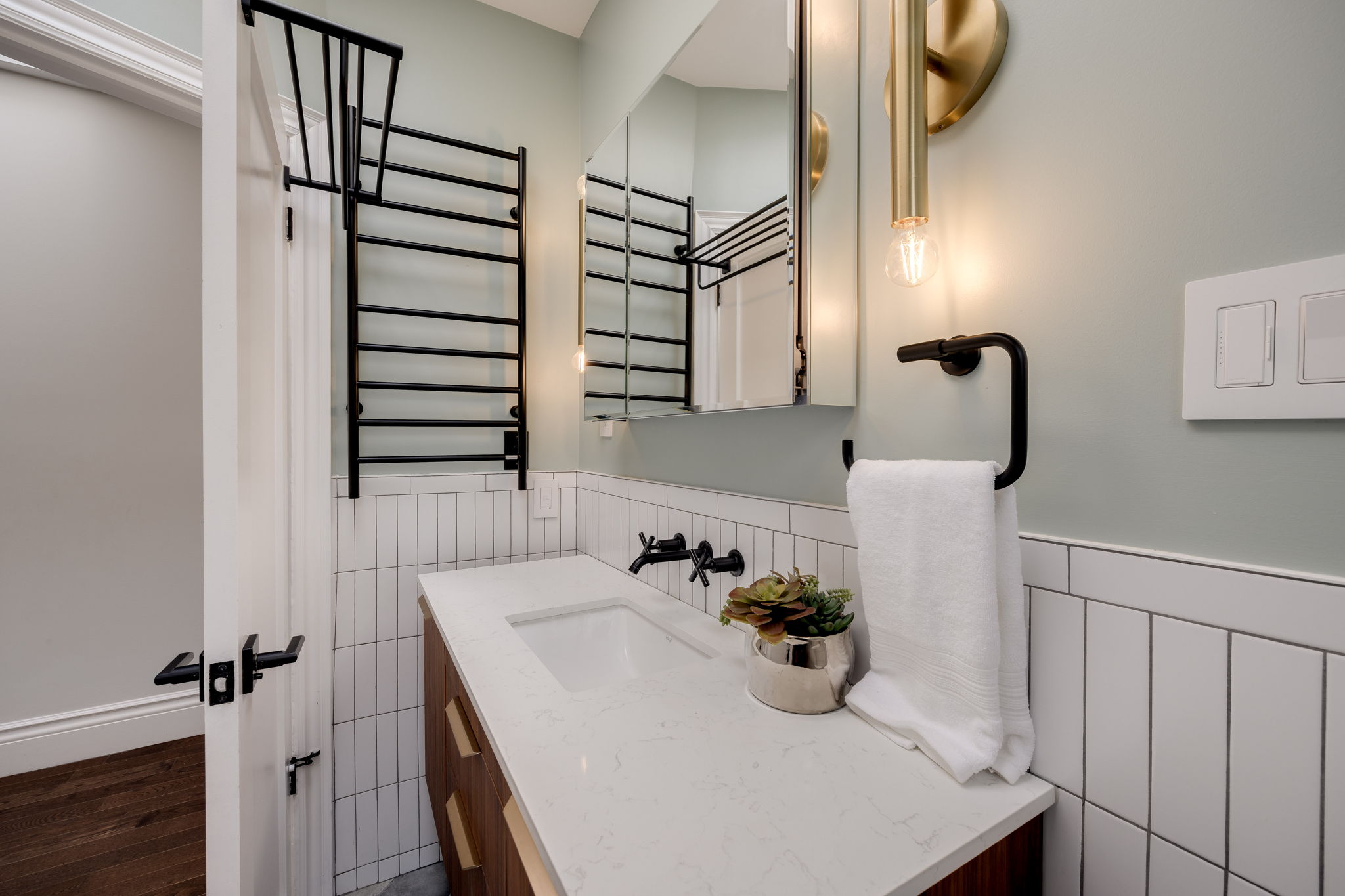 Toronto property showcase — delivered property photograph 26