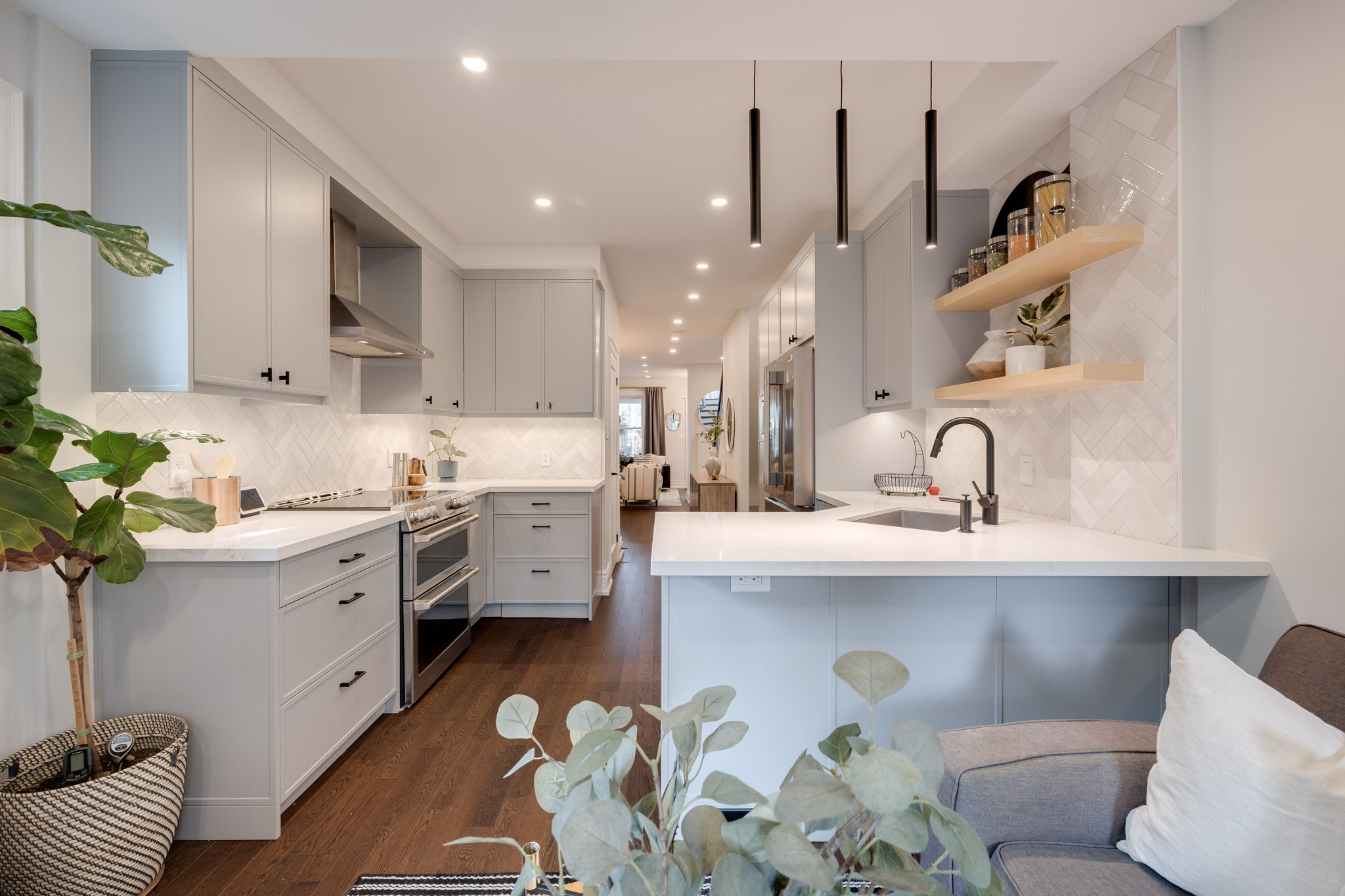 Toronto property showcase — delivered property photograph 17