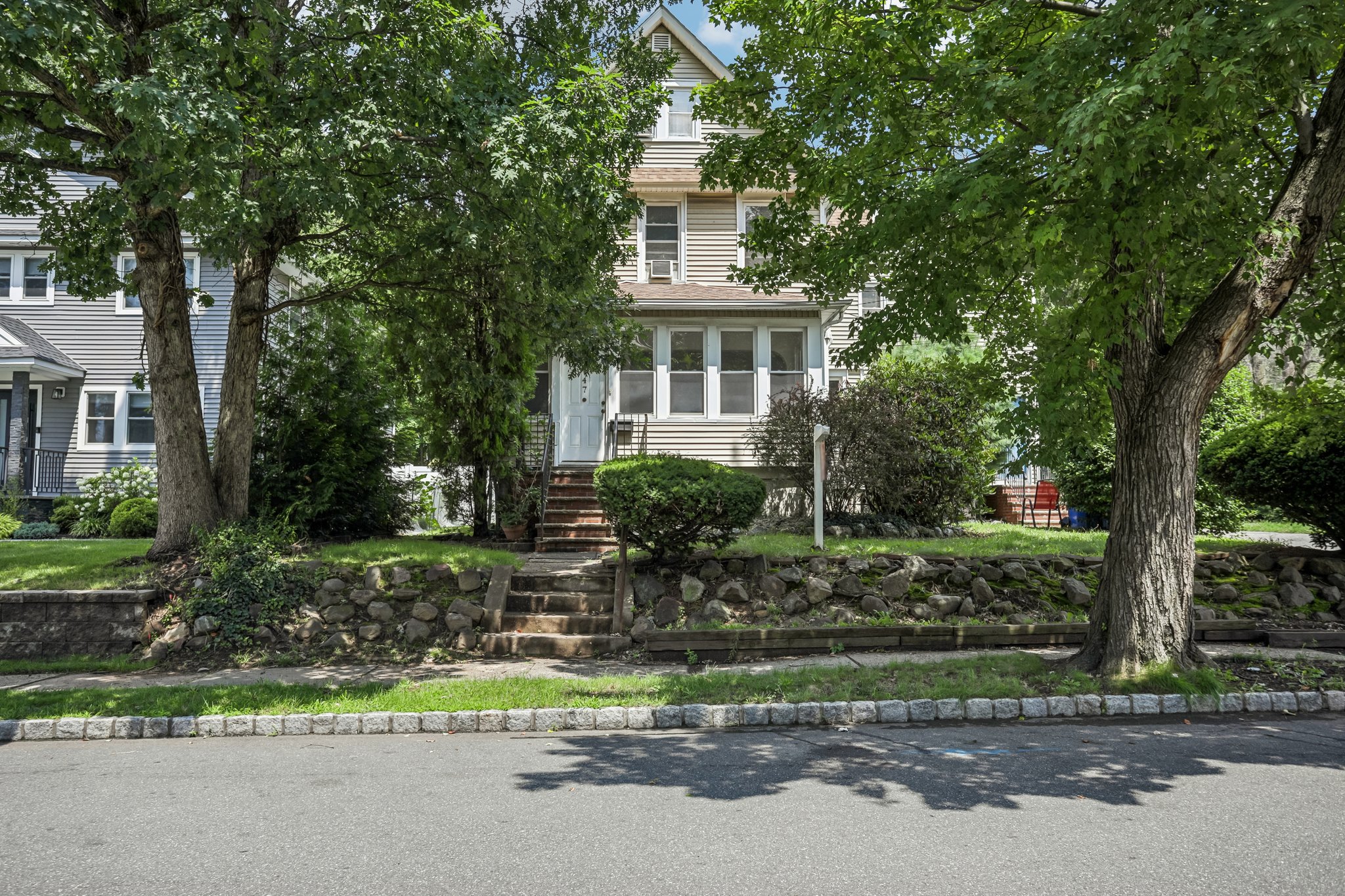 Phelps Ave-S0708-002.jpg