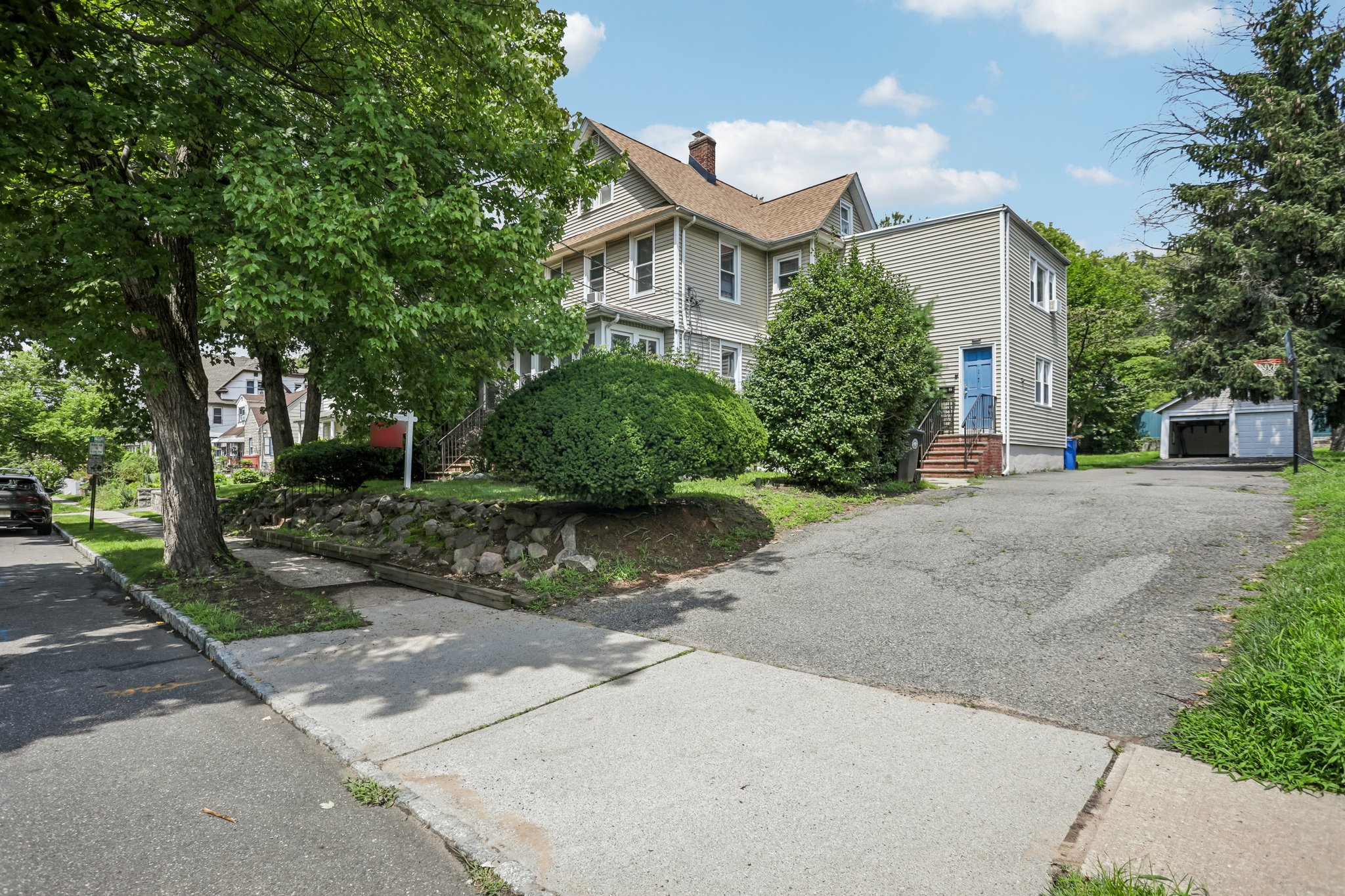 Phelps Ave-S0708-004.jpg