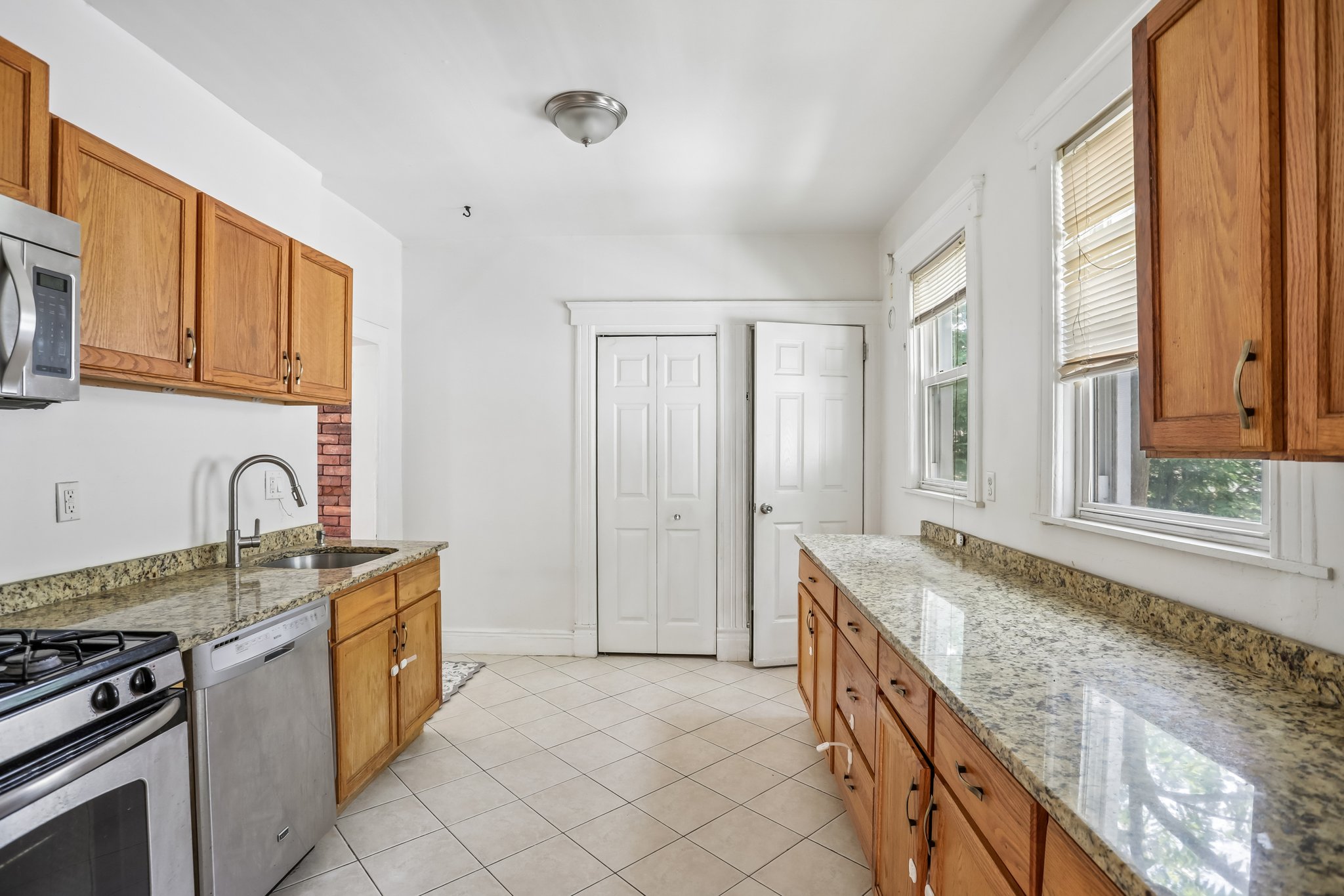 Phelps Ave-S0708-021.jpg