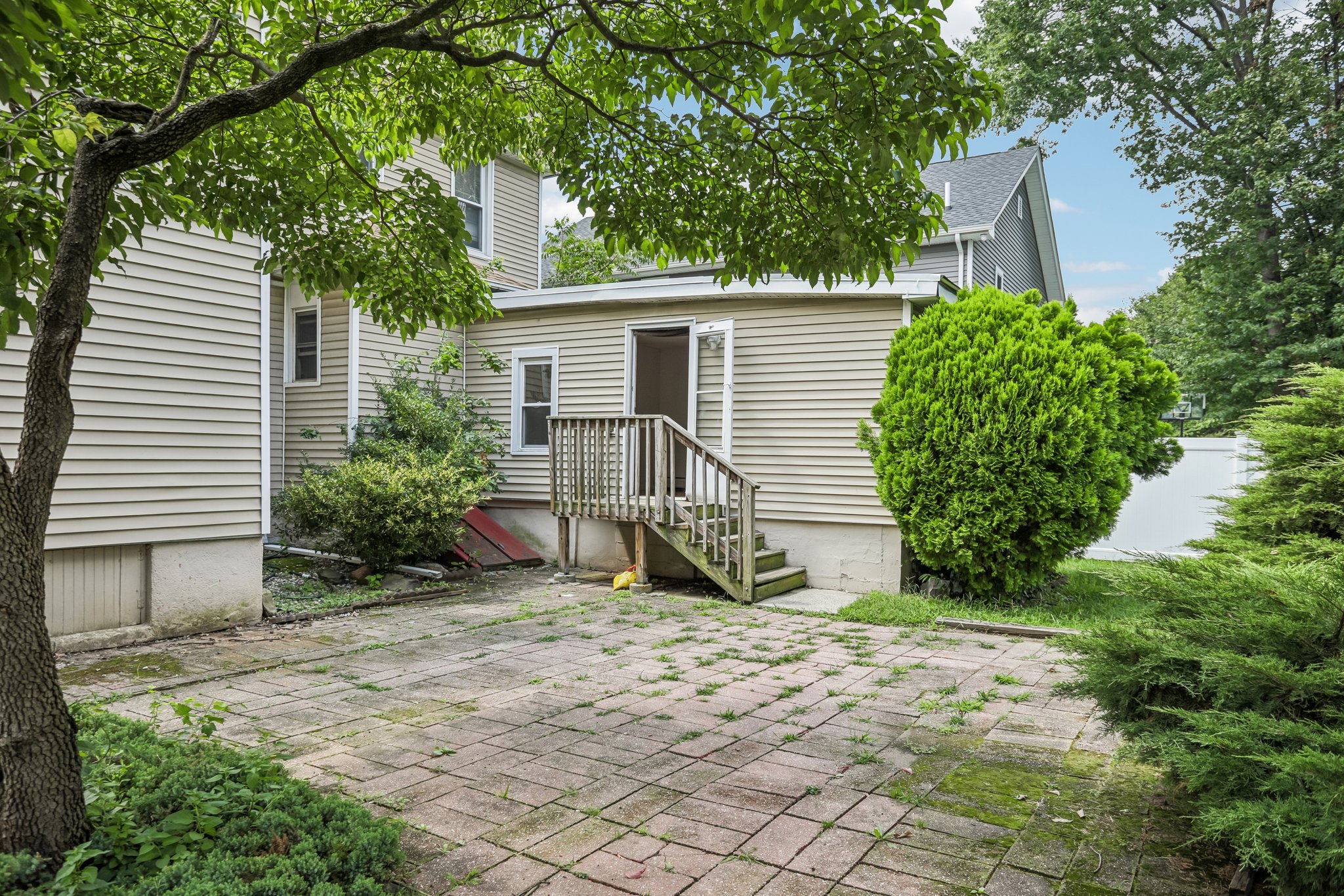 Phelps Ave-S0708-051.jpg