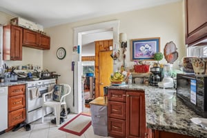 Phelps Ave-S0708-015.jpg
