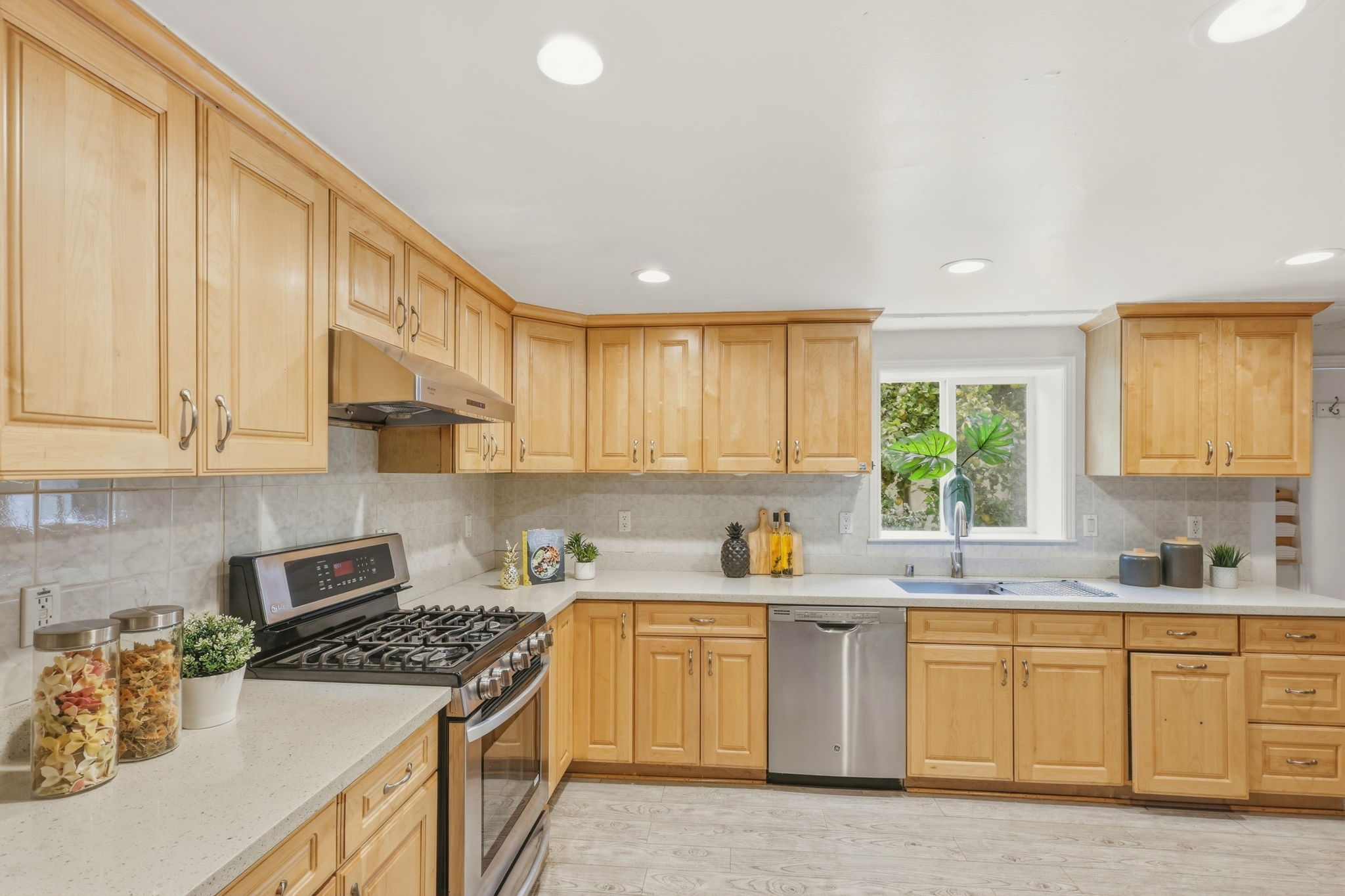 011_F8_147 San Benito Ave