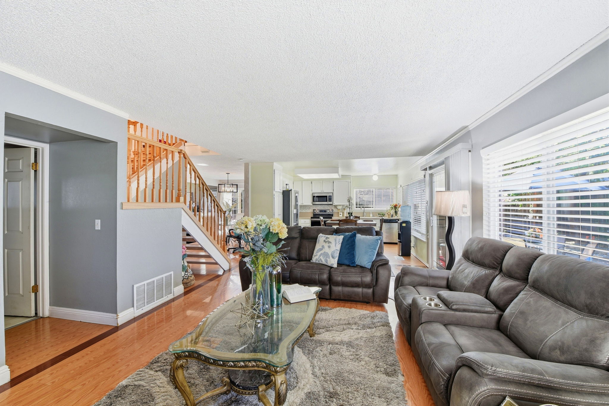 013_F8_147 Sweetberry Ct