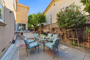 037_F8_147 Sweetberry Ct