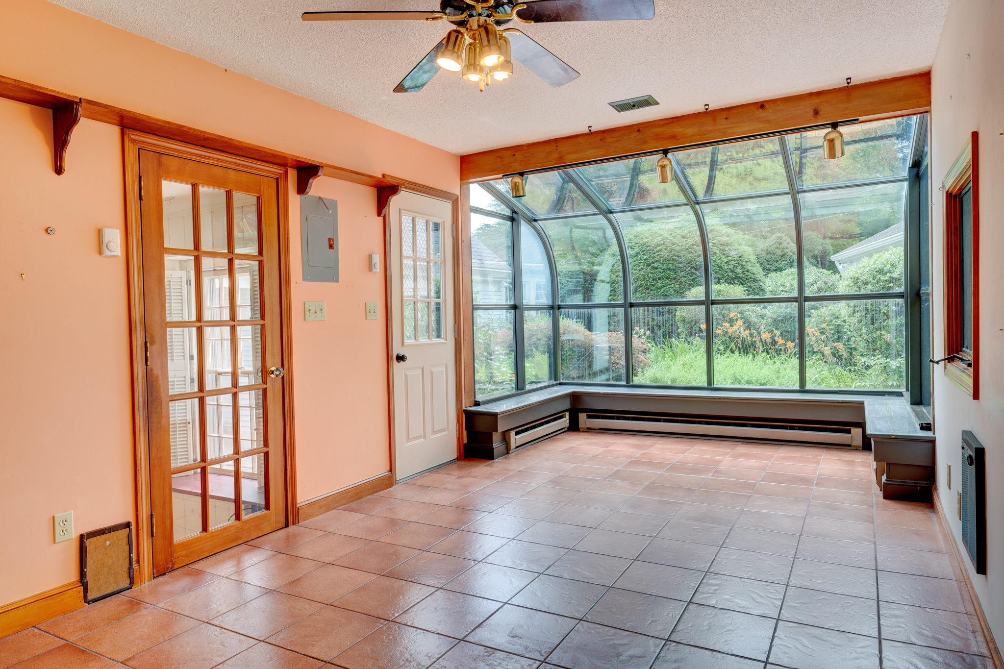 Den / Sunroom